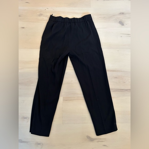 Black Aritzia trousers. Size 4 - Picture 4 of 4
